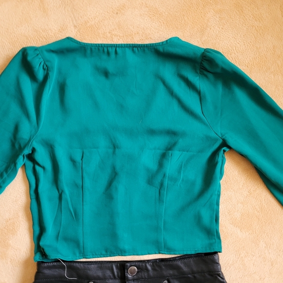 Forever 21 green long sleeve top size  M juniors - Picture 7 of 8